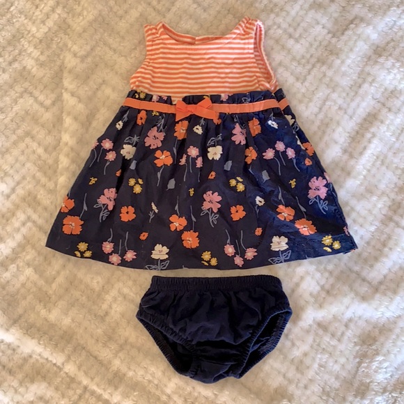 Newborn dress with bummies - Picture 1 of 8